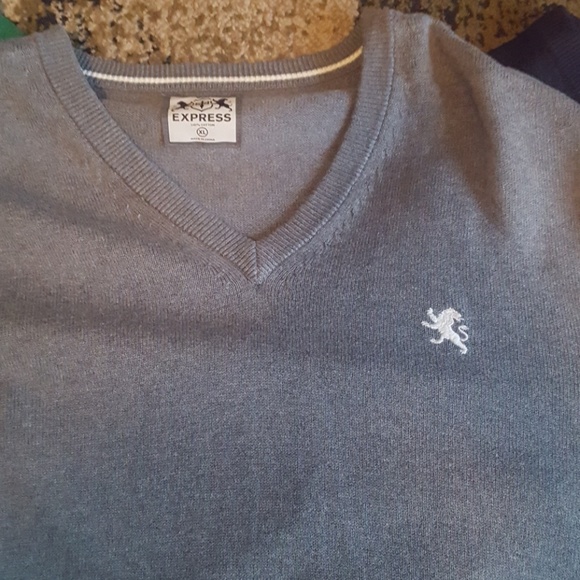 Lot of 4 LIKE NEW Men's Express V-Neck Sweaters XL - Picture 4 of 5